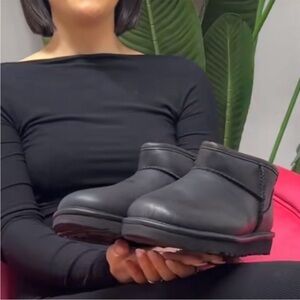 UGG Black Women's Winter Boots